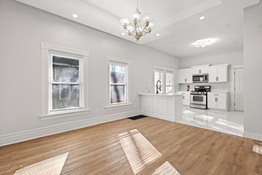 7034 South Wallace Street Chicago, IL 60621 - Photo 5 of 30 Gallery Image 5