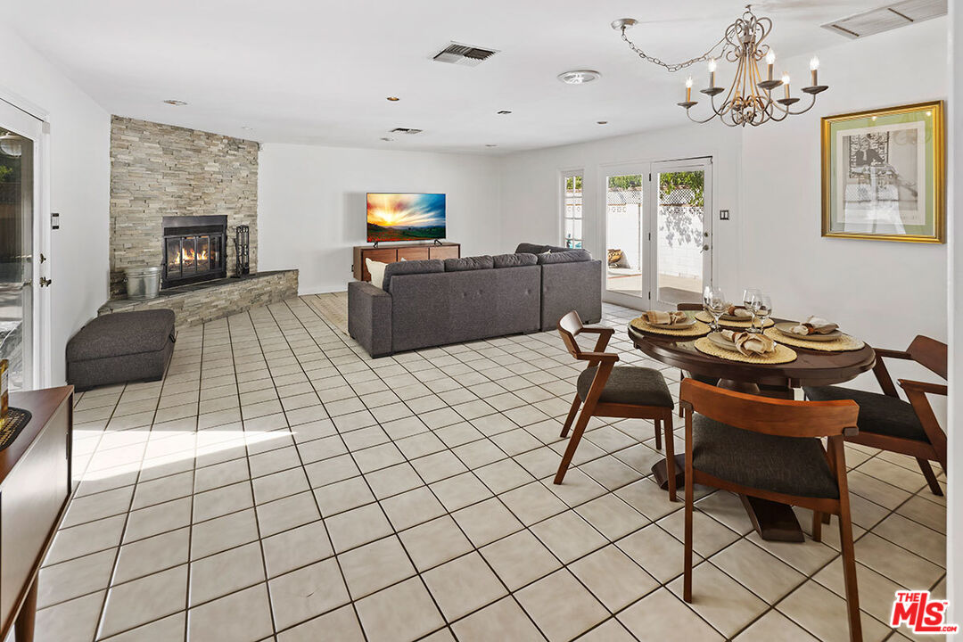 6705 Ruffner Avenue Lake Balboa, CA 91406 - Photo 12 of 27 Gallery Image 12
