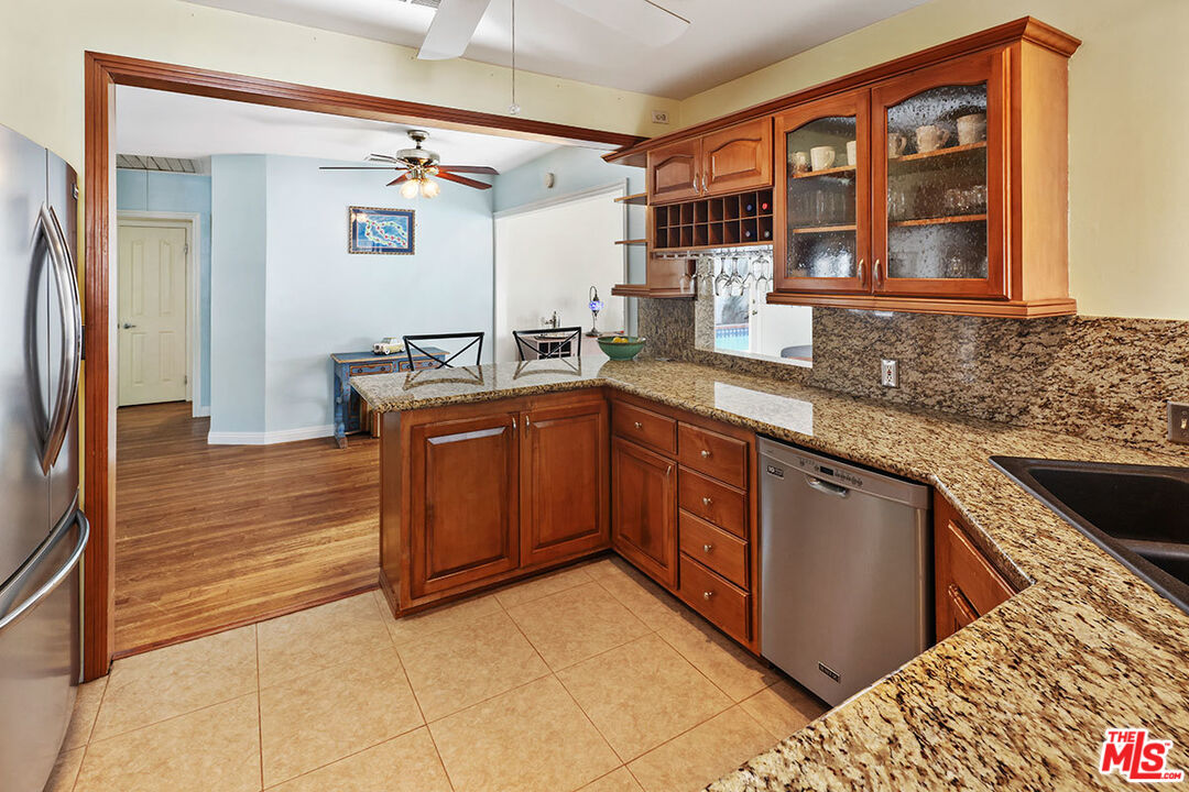 6705 Ruffner Avenue Lake Balboa, CA 91406 - Photo 8 of 27 Gallery Image 8