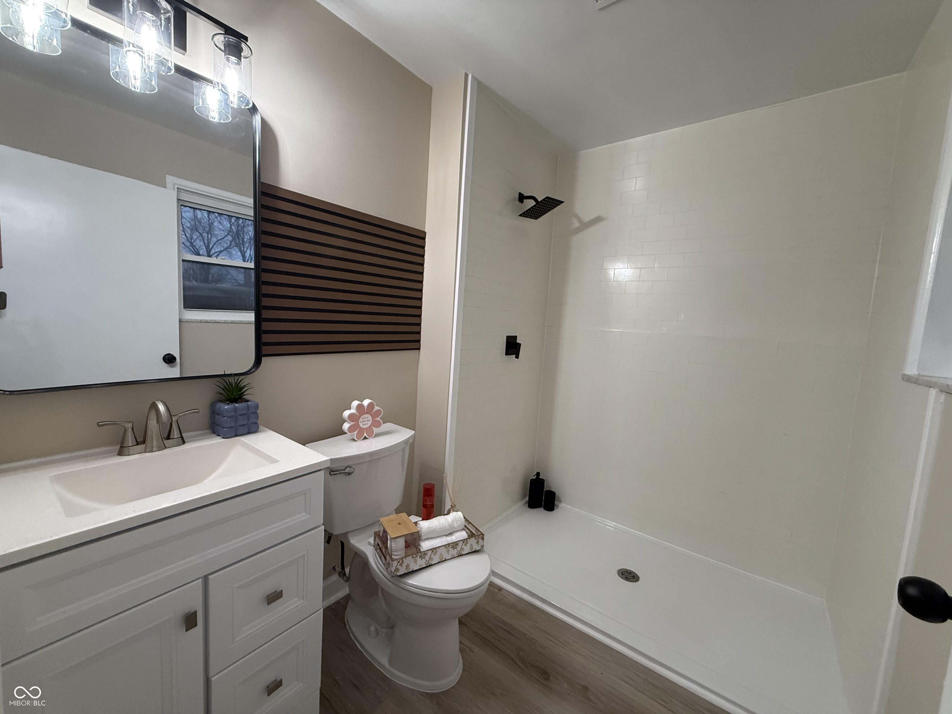 651 Fabyan Road Indianapolis, IN 46217 - Photo 15 of 26