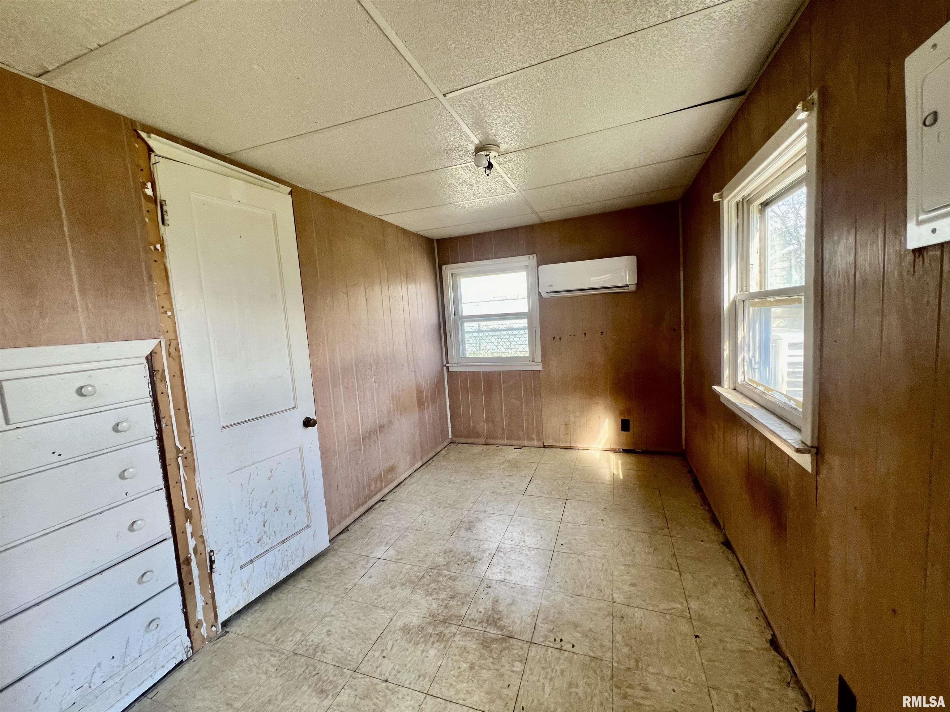 604 Highland Avenue Springfield, IL 62704 - Photo 2 of 8 Gallery Image 2