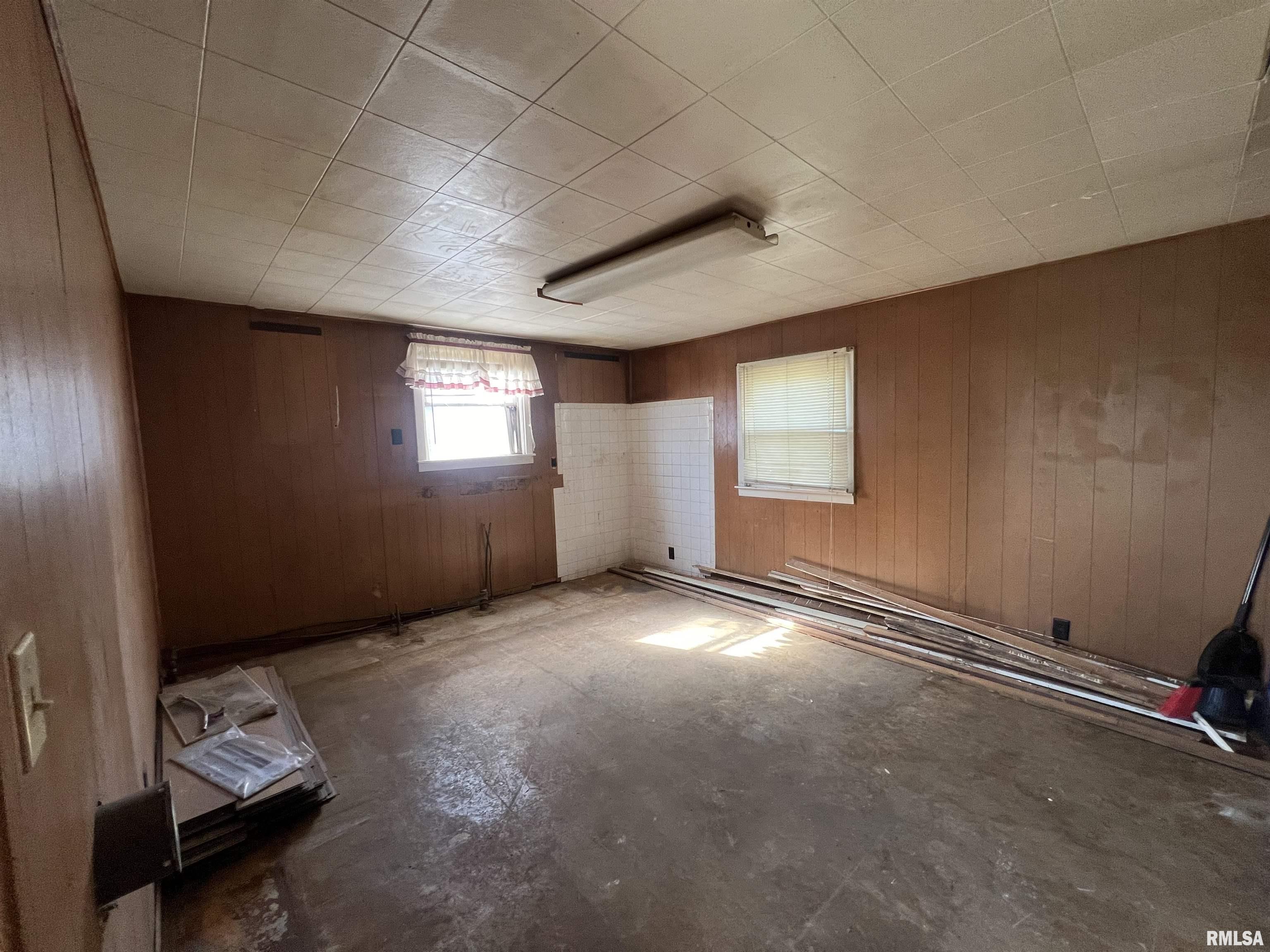 604 Highland Avenue Springfield, IL 62704 - Photo 3 of 8 Gallery Image 3