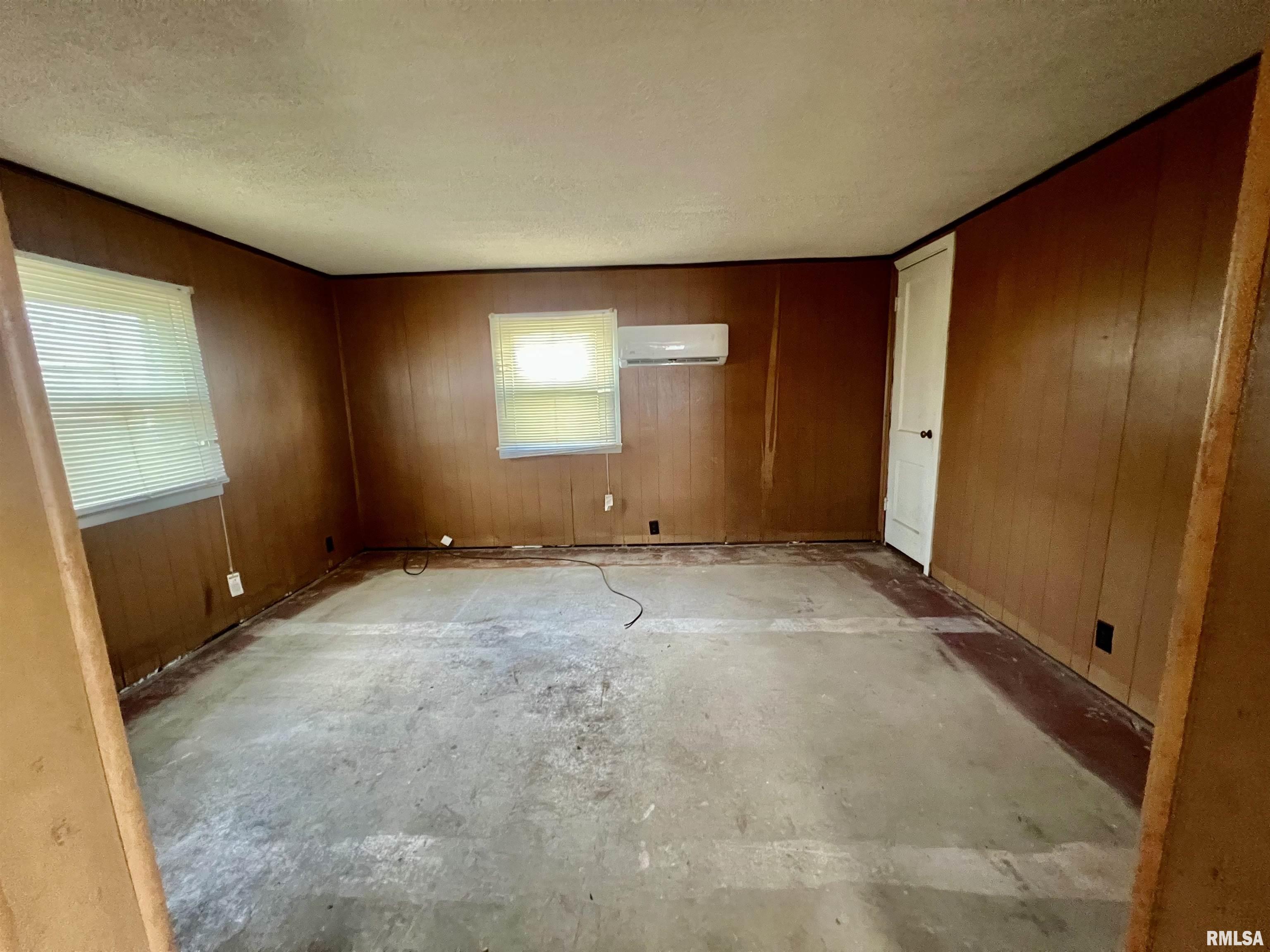 604 Highland Avenue Springfield, IL 62704 - Photo 4 of 8 Gallery Image 4
