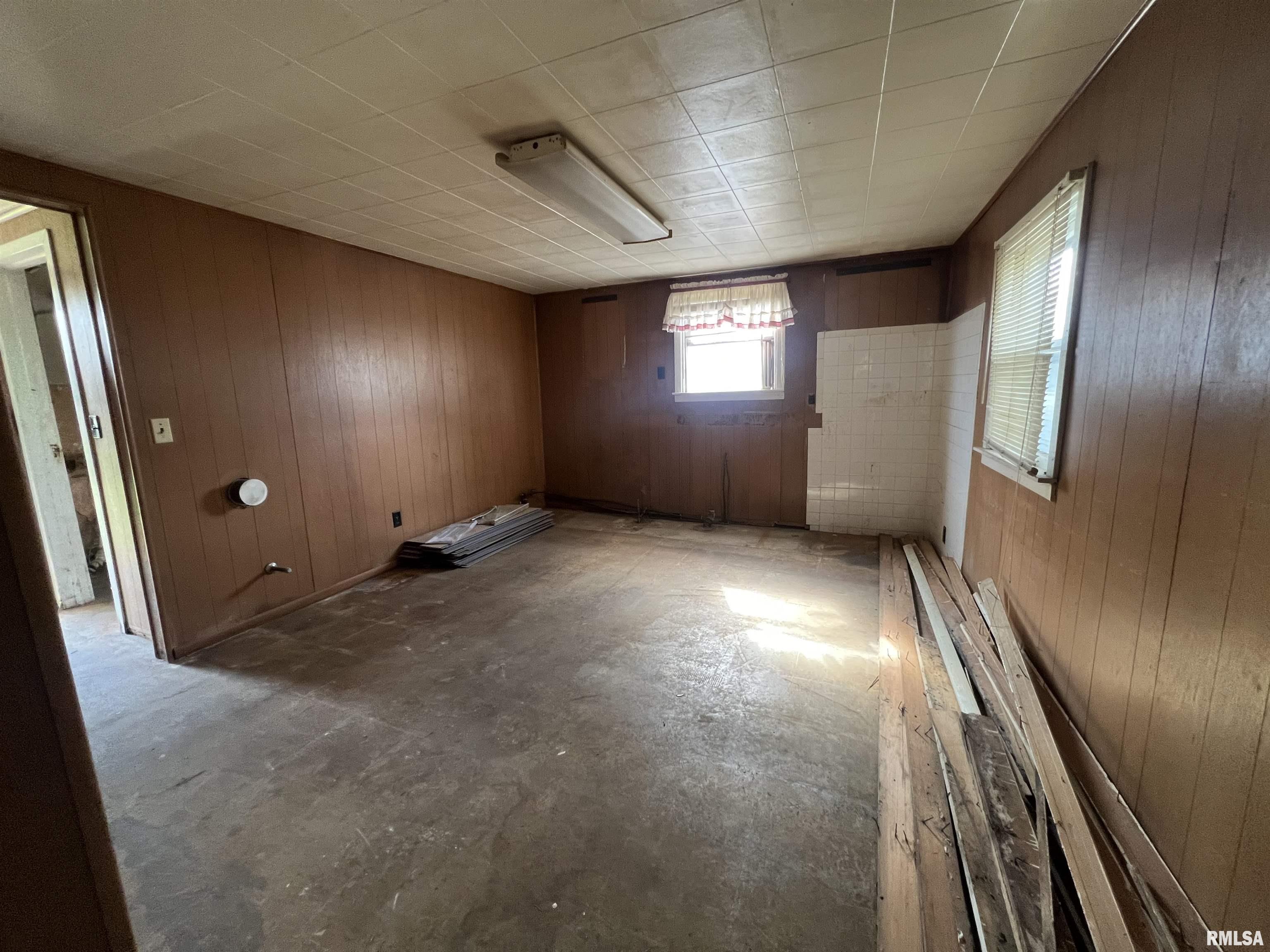 604 Highland Avenue Springfield, IL 62704 - Photo 5 of 8 Gallery Image 5