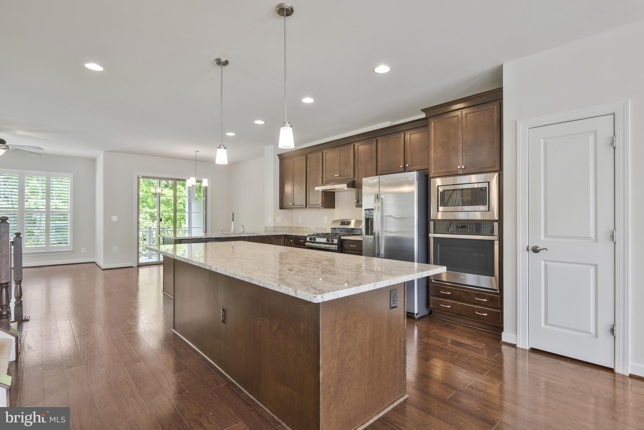 7963 Turtle Creek Circle Gainesville, VA 20155 - Photo 3 of 44