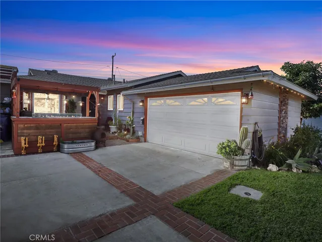 $1,174,999 | 2425 Heather Avenue, Long Beach, CA 90815