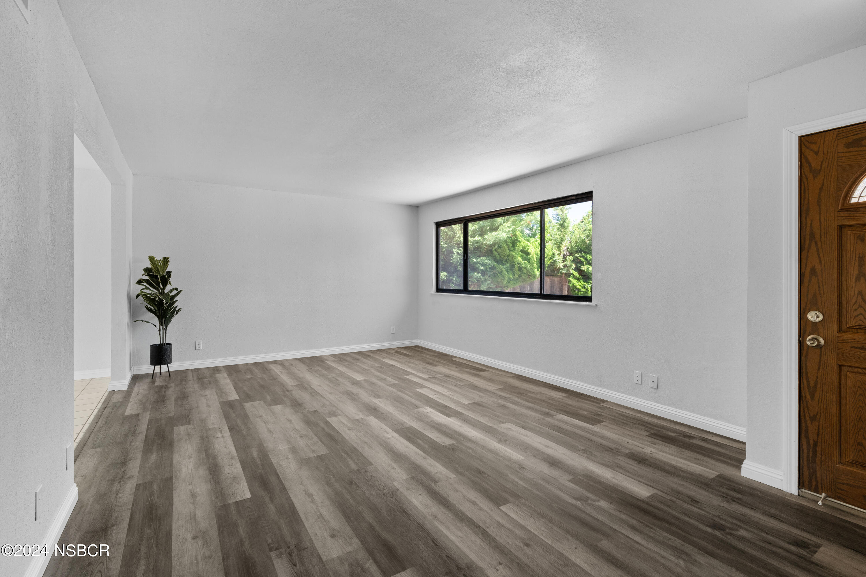 401 Mars Avenue Lompoc, CA 93436 - Photo 5 of 38 4_401 mars ave-4