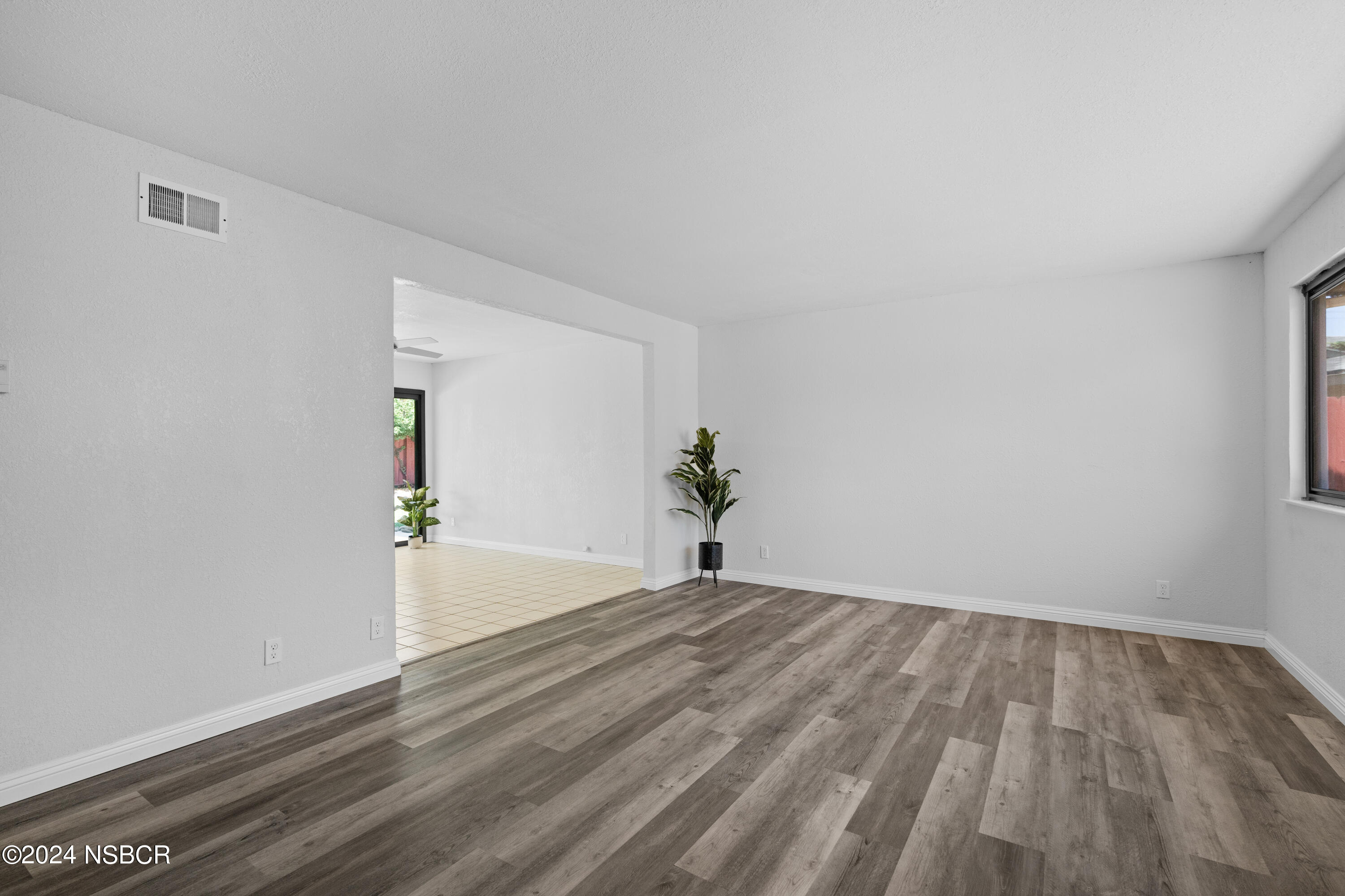 401 Mars Avenue Lompoc, CA 93436 - Photo 6 of 38 5_401 mars ave-5