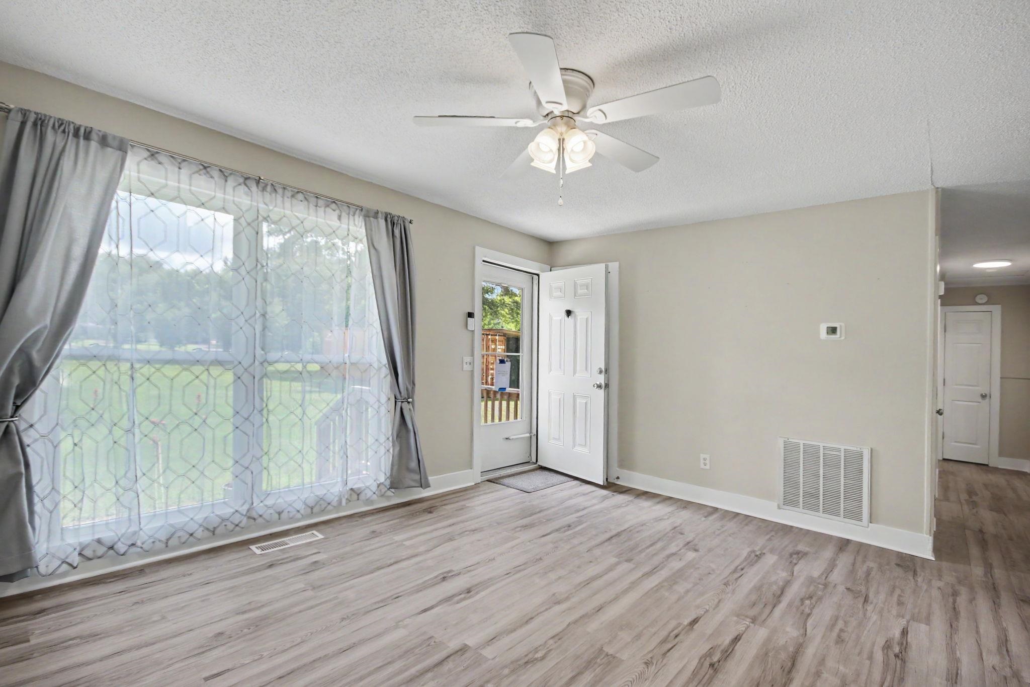 1057 County Rd S-22-790 Hemingway, SC 29554 - Photo 4 of 32 Gallery Image 4