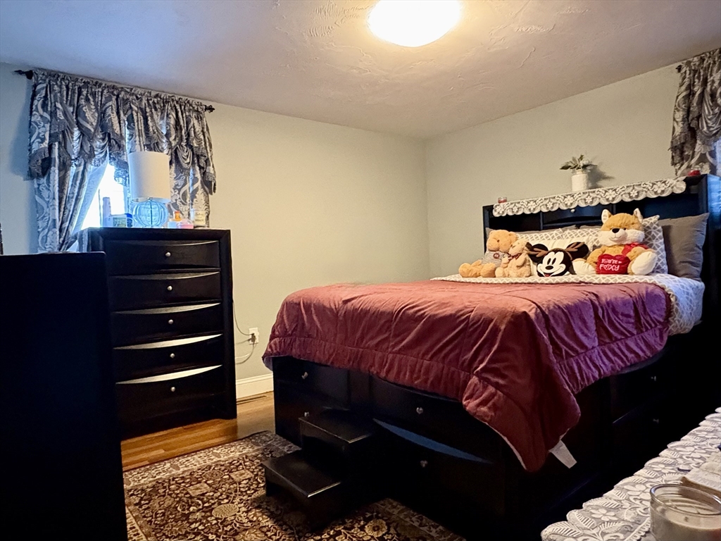 1309 Shootflying Hill Road Barnstable, MA 02632 - Photo 11 of 31