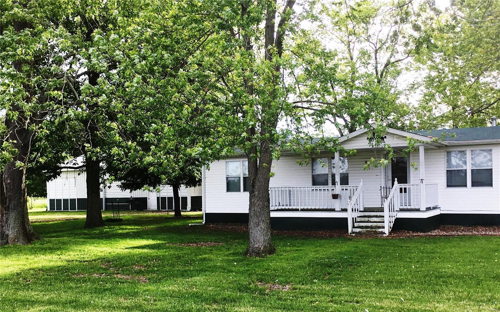 1501 Prairie Road Greenville, IL 62246 - Photo 2 of 33