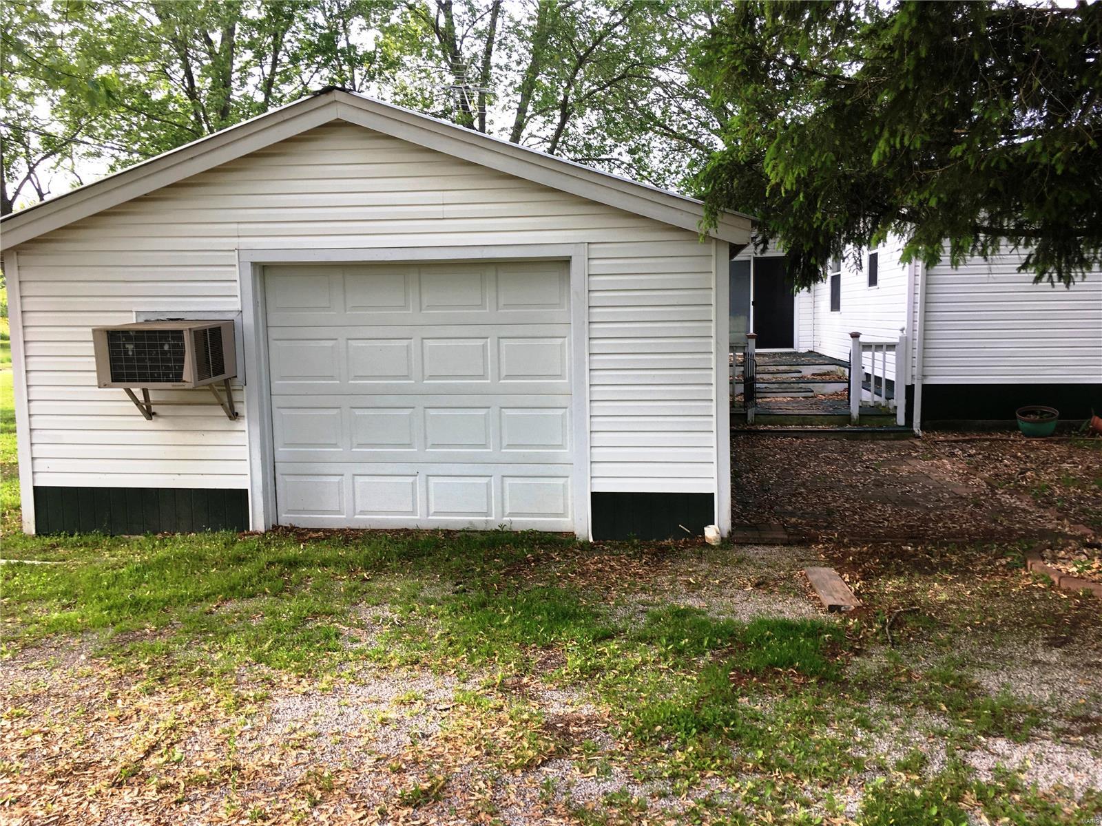 1501 Prairie Road Greenville, IL 62246 - Photo 11 of 33
