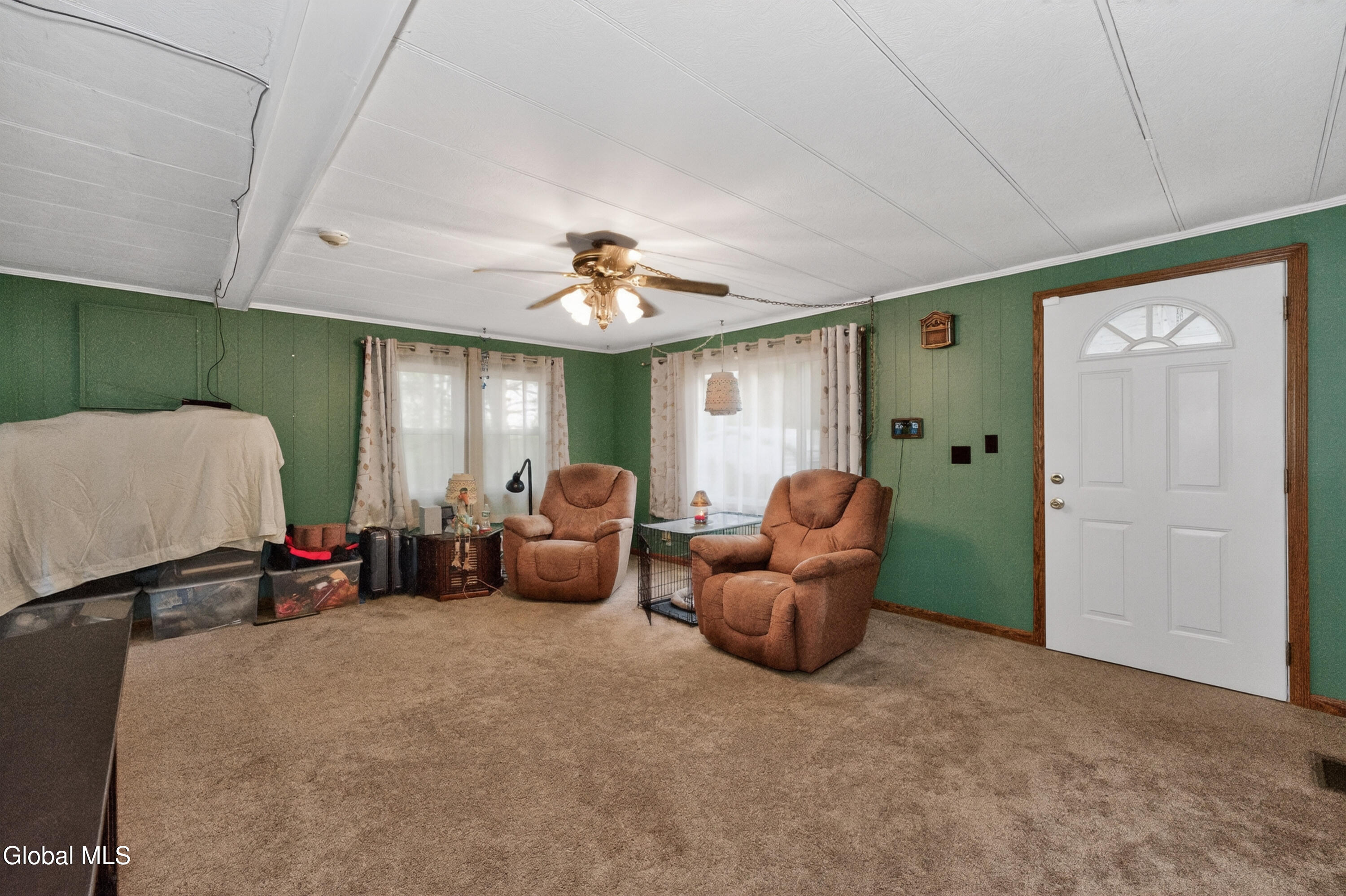 733 Pine Woods Road Melrose, NY 12121 - Photo 11 of 56 1 Greatroom 2
