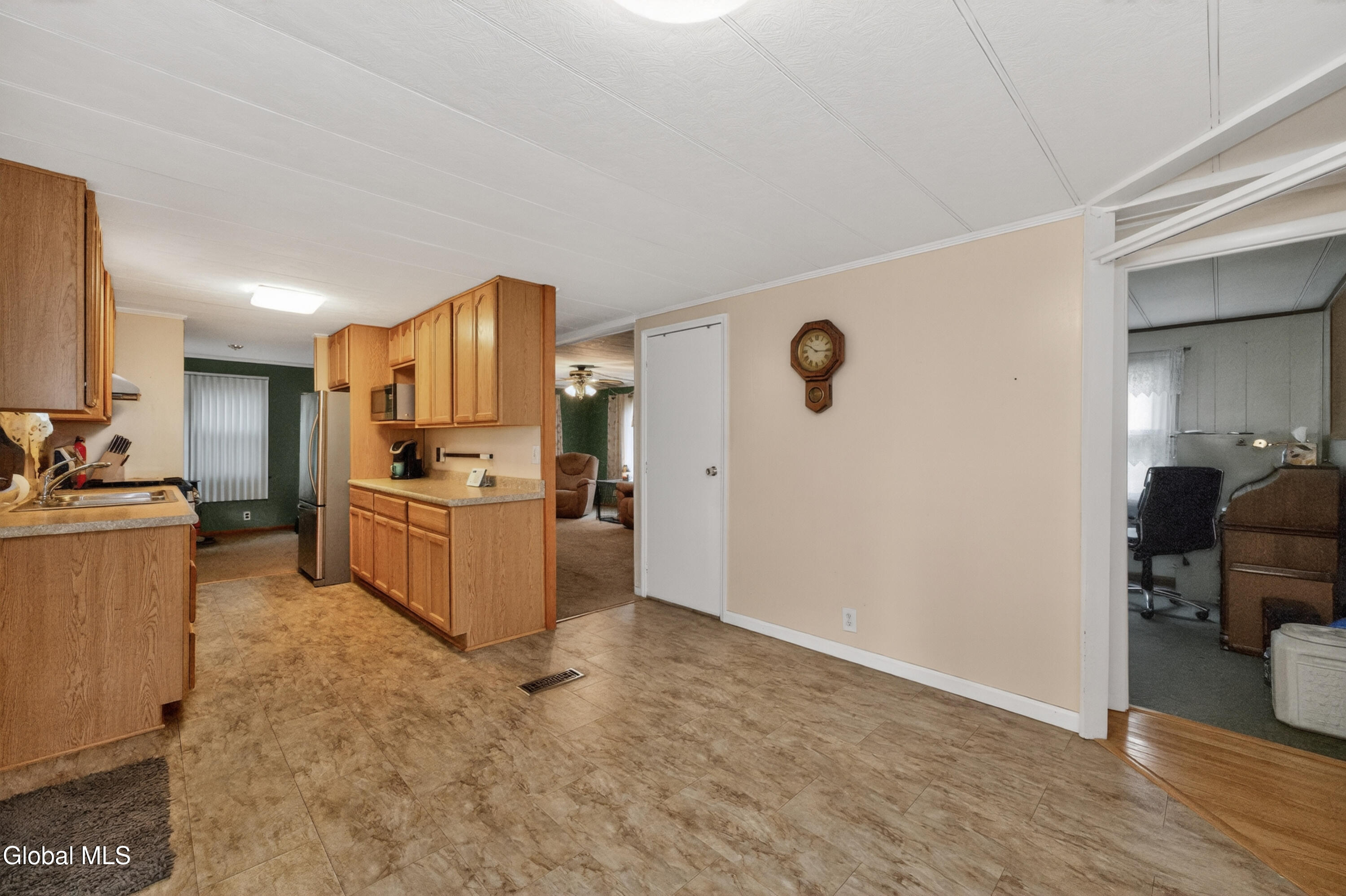 733 Pine Woods Road Melrose, NY 12121 - Photo 22 of 56 2 Kitchen 7