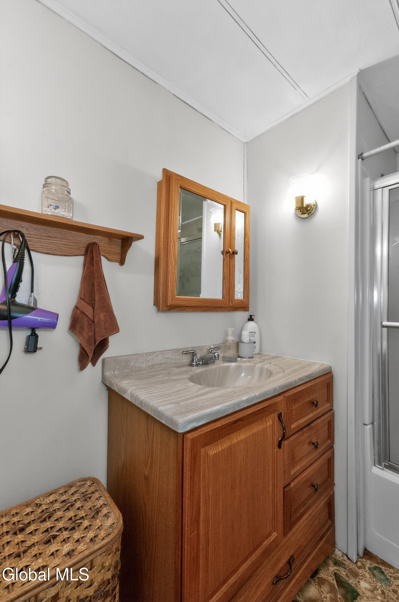 733 Pine Woods Road Melrose, NY 12121 - Photo 31 of 56 4 Bathroom 1