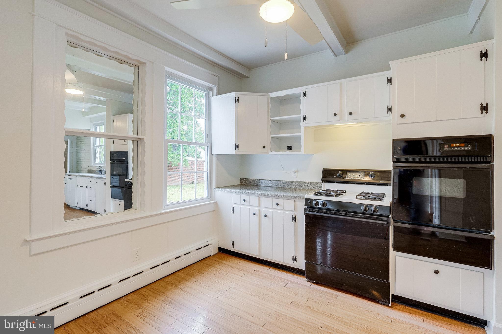 2431 33rd Street Southeast Washington, DC 20020 - Photo 15 of 36 Breakfast area