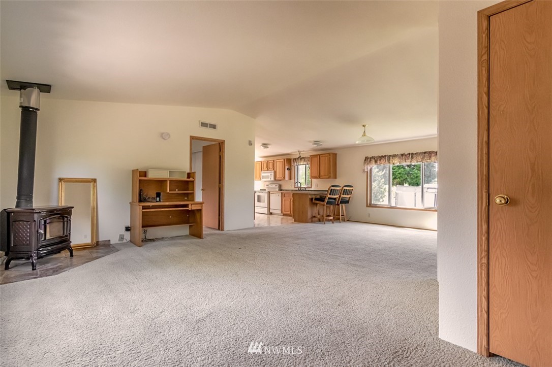 322 O Brien Road Port Angeles, WA 98362 - Photo 8 of 37 a view of kitchen and furniture