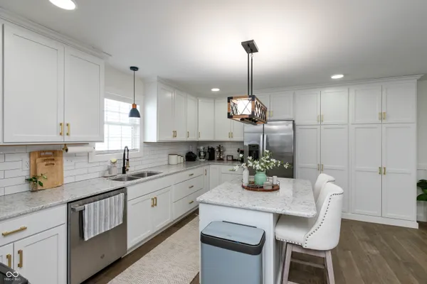 $389,900 | 1716 Bell Ford Drive East, Seymour, IN 47274