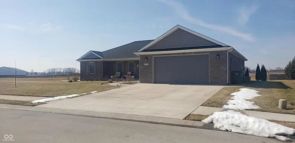 $389,900 | 1716 Bell Ford Drive East, Seymour, IN 47274