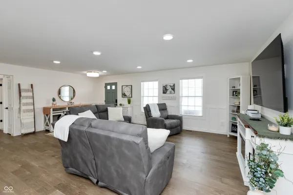 $389,900 | 1716 Bell Ford Drive East, Seymour, IN 47274