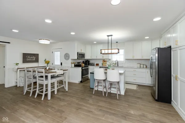 $389,900 | 1716 Bell Ford Drive East, Seymour, IN 47274