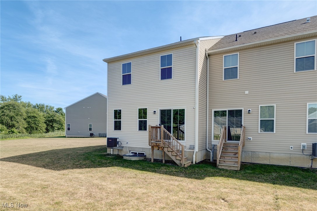 1145 Meadow Run Akron, OH 44321 - Photo 35 of 40