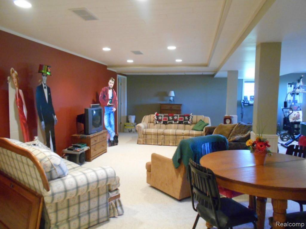 6065 Cedar Creek Road North Branch, MI 48461 - Photo 20 of 23 DSCN0901.jpg