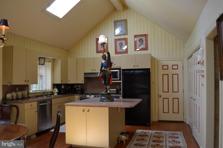 84 Pine Valley Road Elkton, MD 21921 - Photo 10 of 30 Spacious Kitchen with Pantry and Center Island