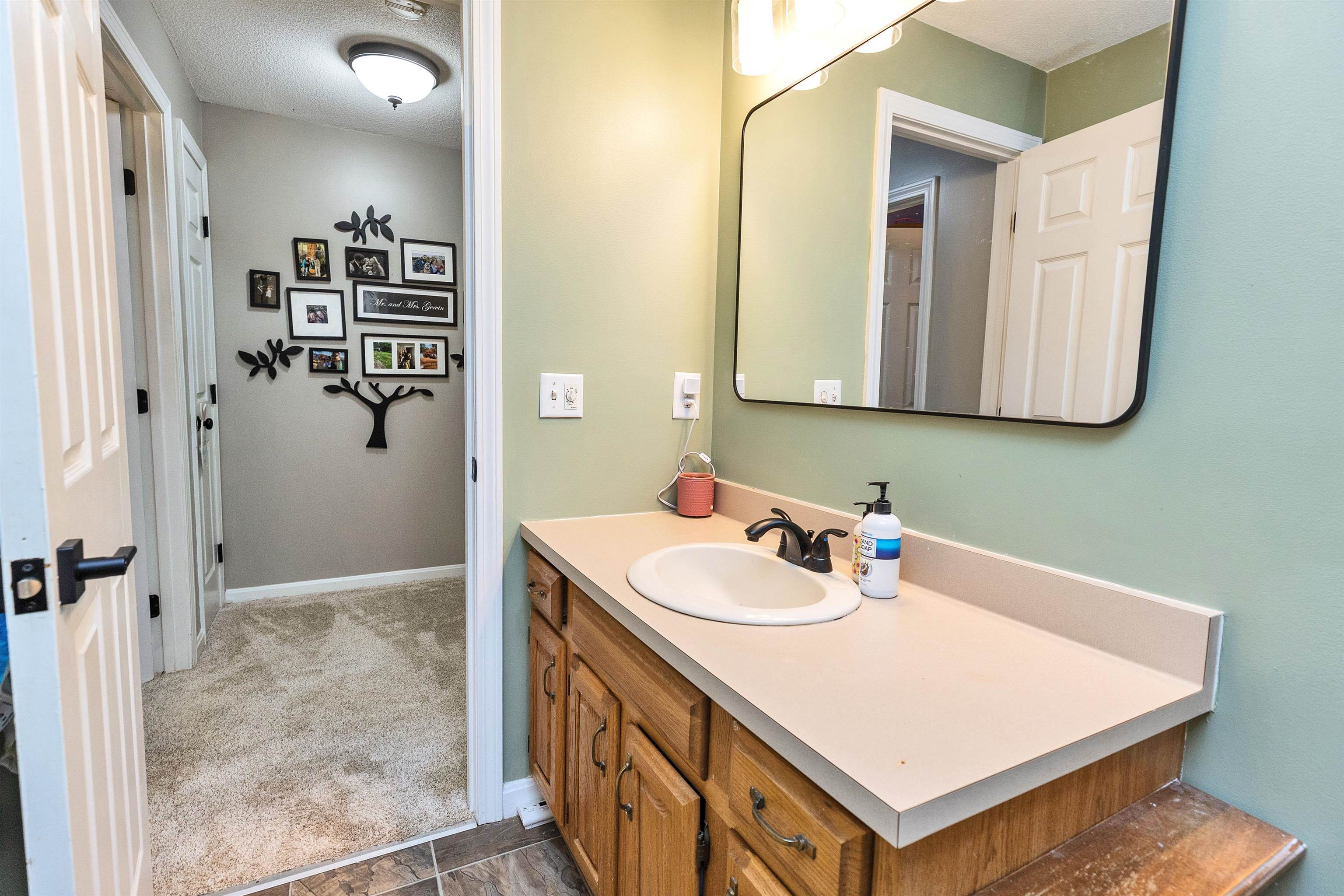 203 Forest Road, Unit B Hancock, NH 03449 - Photo 26 of 33