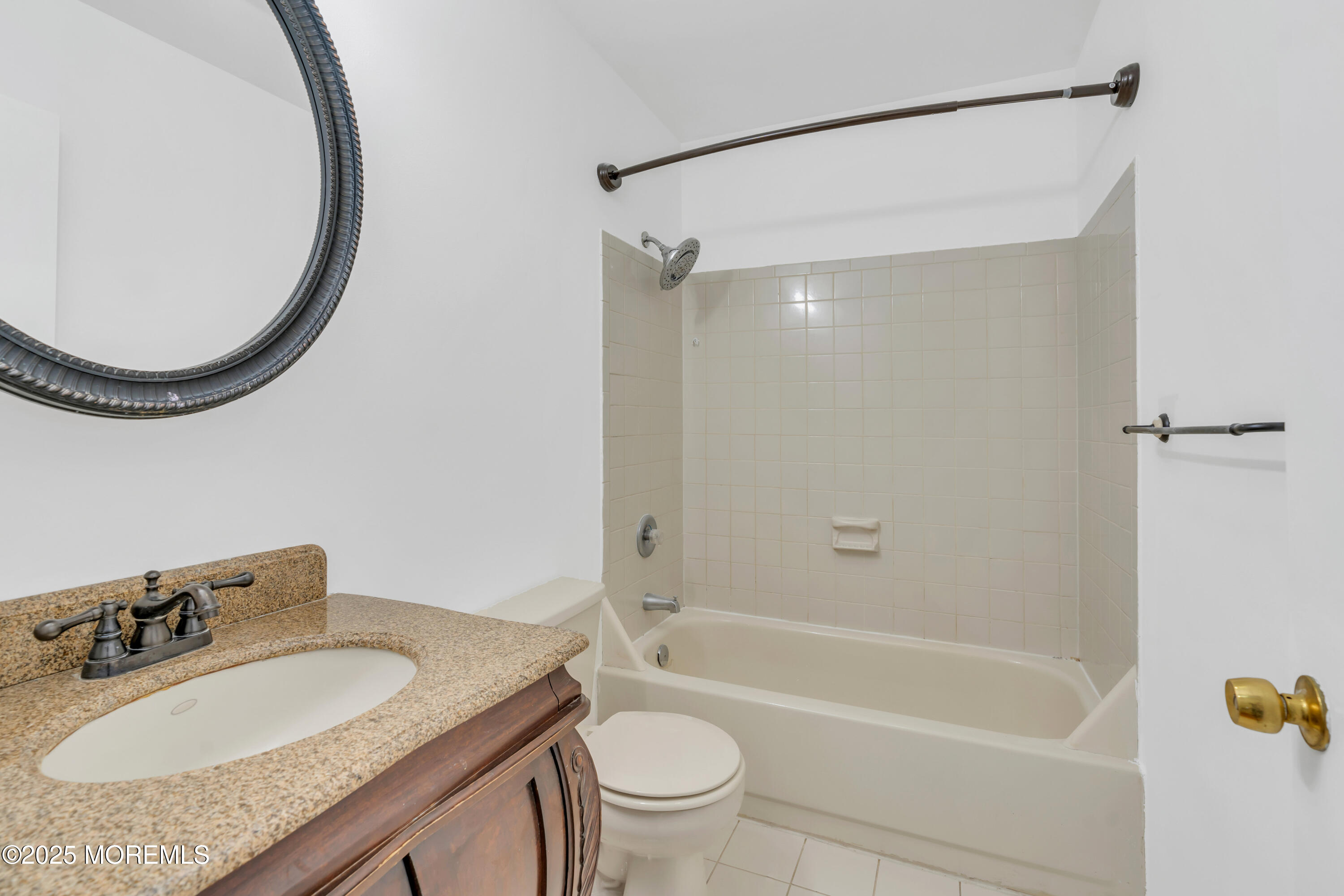 115 Leesville Road Jackson, NJ 08527 - Photo 24 of 42 Upstairs Bathroom