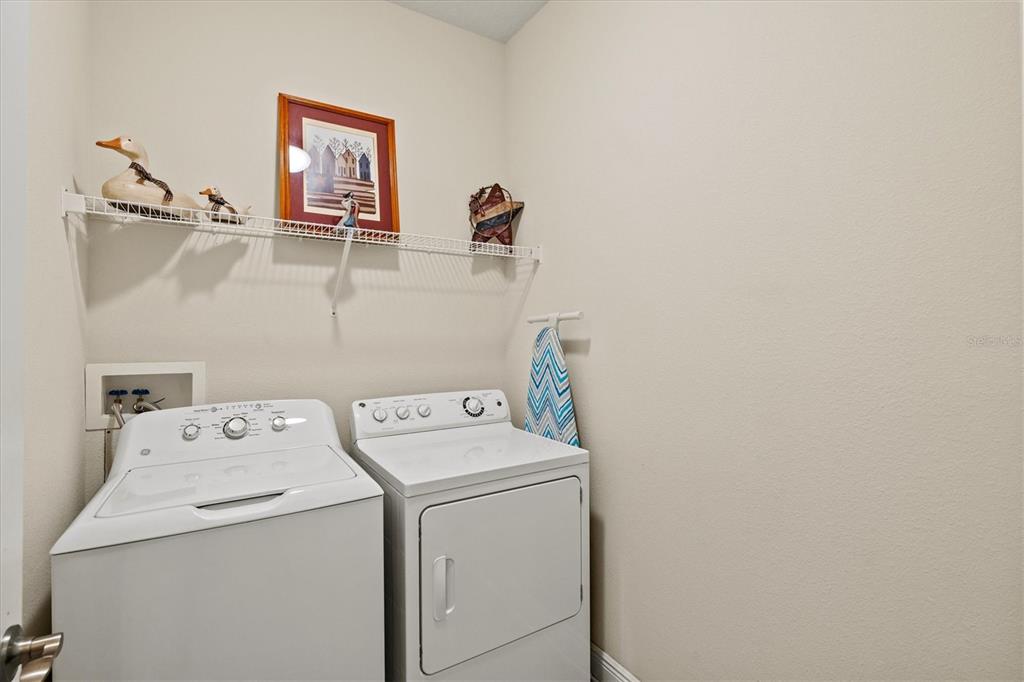 7923 111th Terrace East Parrish, FL 34219 - Photo 35 of 80 a utility room with dryer and washer