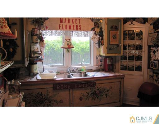 11 Heathcote Road Kingston, NJ 08528 - Photo 4 of 10 Gallery Image 4