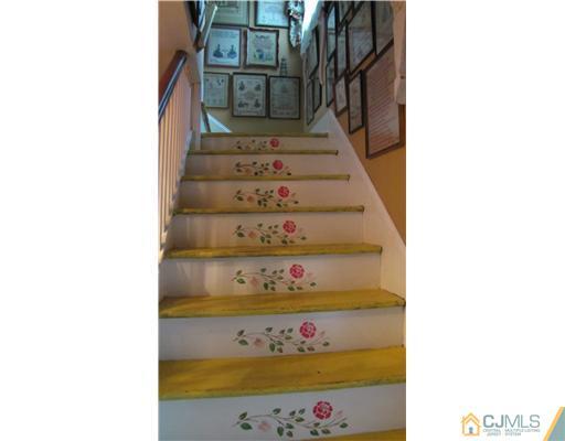 11 Heathcote Road Kingston, NJ 08528 - Photo 5 of 10 Gallery Image 5