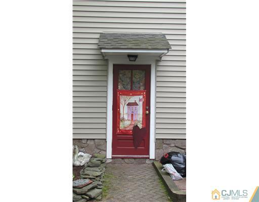11 Heathcote Road Kingston, NJ 08528 - Photo 7 of 10 Gallery Image 7