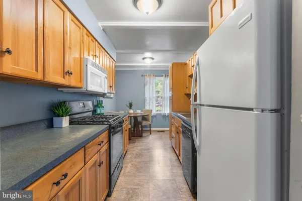 $2,800 | 14710 Bentley Square, Centreville, VA 20120