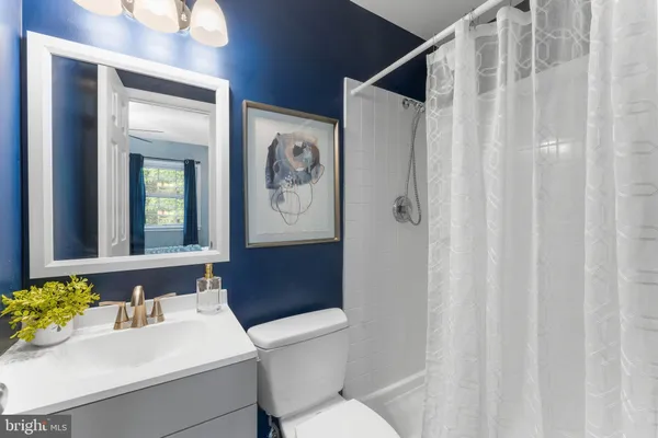 $2,800 | 14710 Bentley Square, Centreville, VA 20120