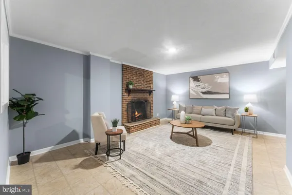 $2,800 | 14710 Bentley Square, Centreville, VA 20120