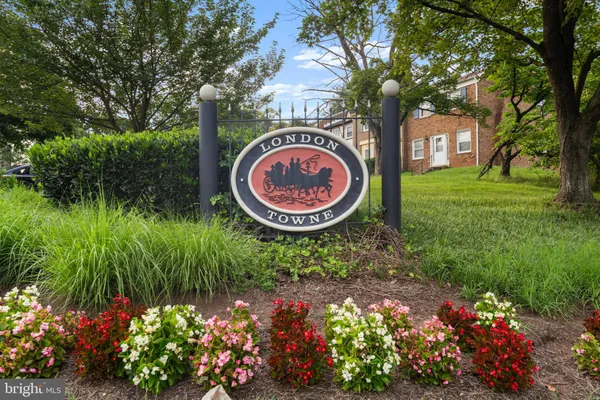 $2,800 | 14710 Bentley Square, Centreville, VA 20120