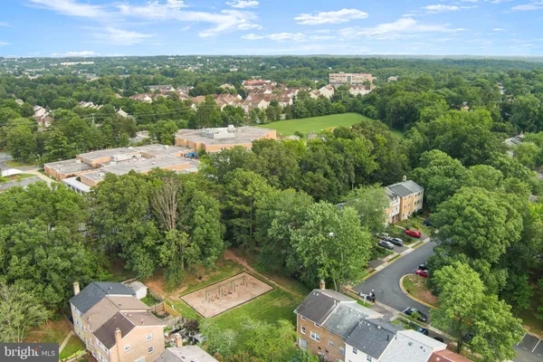 $2,800 | 14710 Bentley Square, Centreville, VA 20120