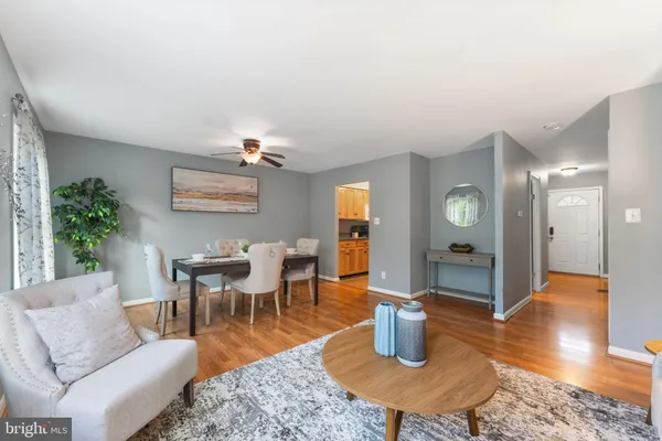 $2,800 | 14710 Bentley Square, Centreville, VA 20120