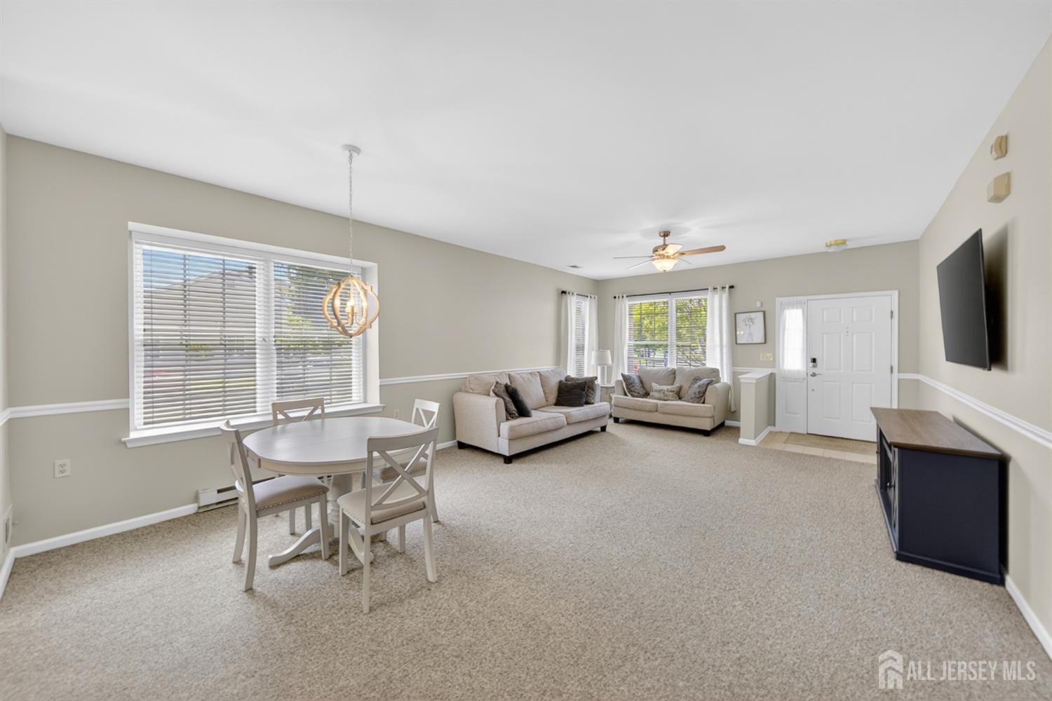 71 Burholme Drive Hamilton, NJ 08691 - Photo 5 of 29