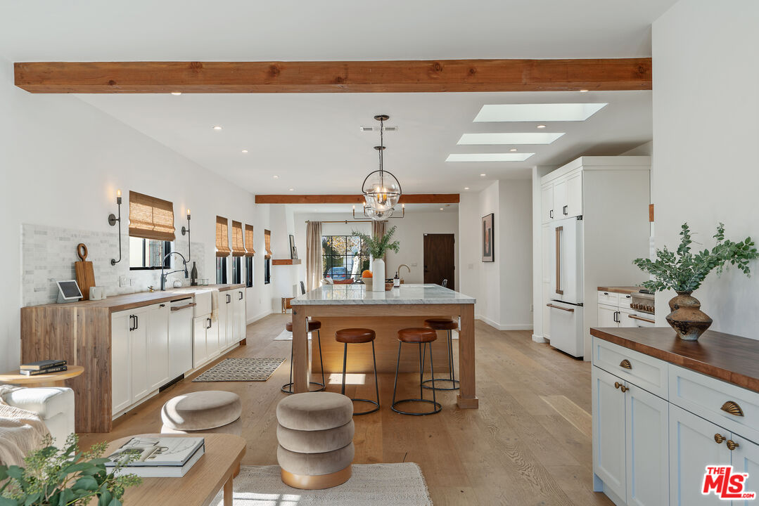 1280 South Sycamore Avenue Los Angeles, CA 90019 - Photo 22 of 74