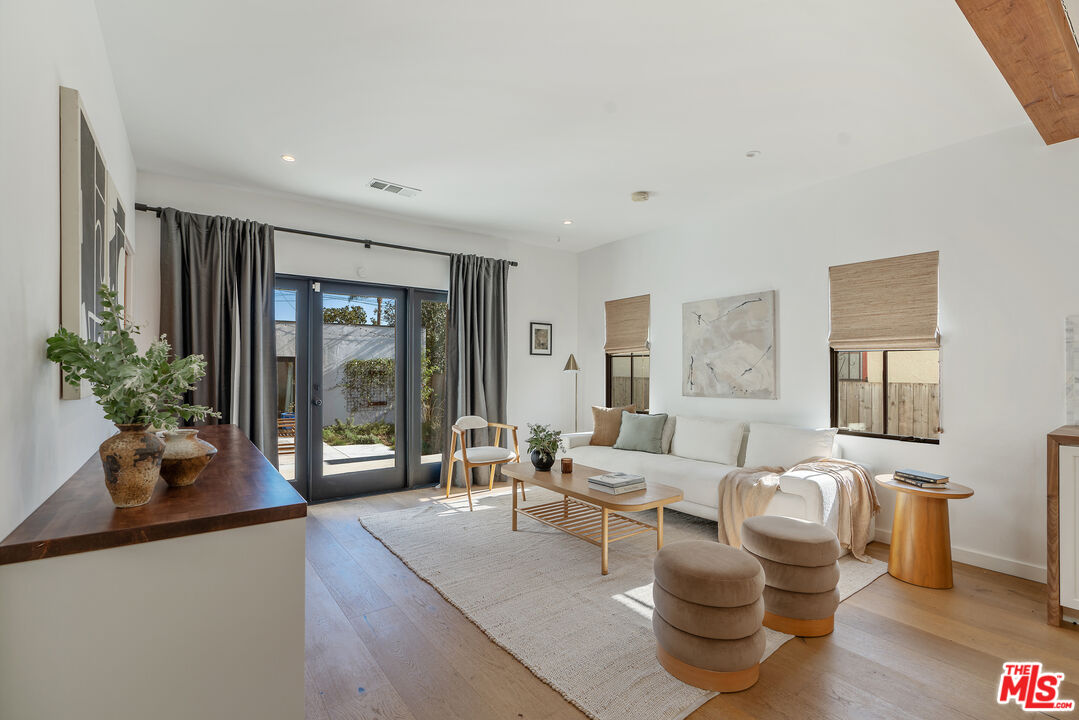 1280 South Sycamore Avenue Los Angeles, CA 90019 - Photo 24 of 74