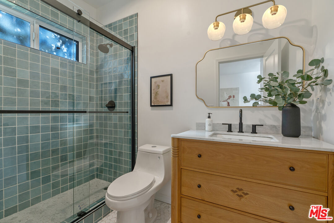 1280 South Sycamore Avenue Los Angeles, CA 90019 - Photo 50 of 74