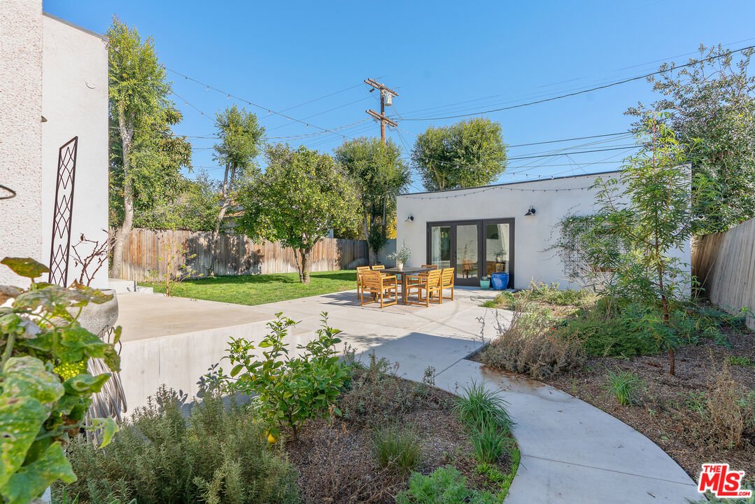 1280 South Sycamore Avenue Los Angeles, CA 90019 - Photo 53 of 74