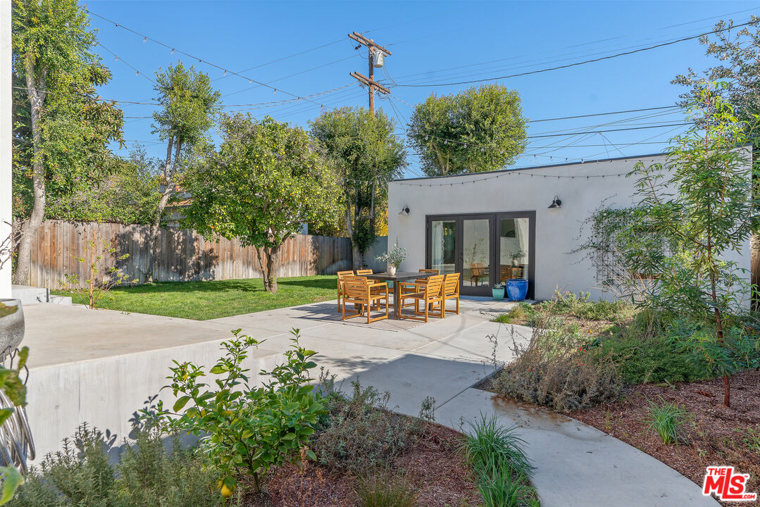 1280 South Sycamore Avenue Los Angeles, CA 90019 - Photo 54 of 74