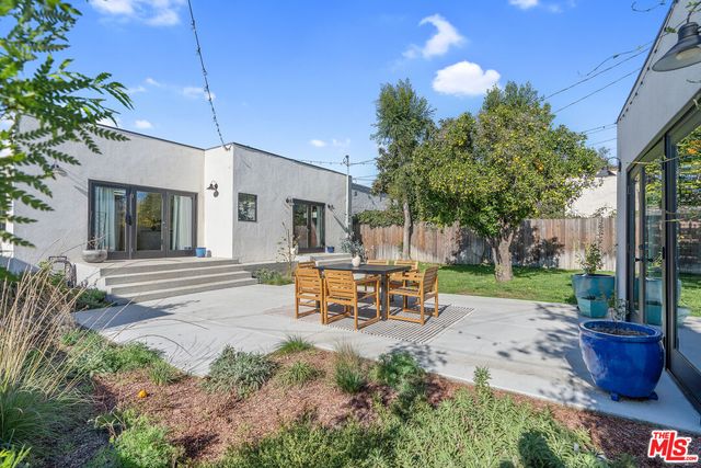 $2,079,000 | 1280 South Sycamore Avenue, Los Angeles, CA 90019