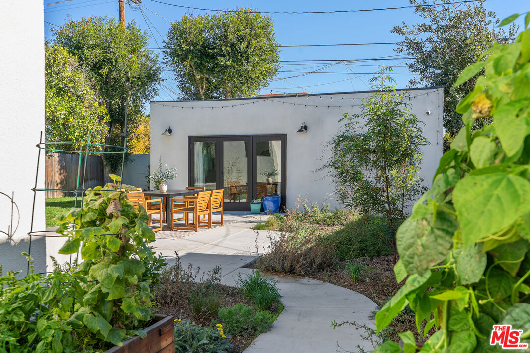1280 South Sycamore Avenue Los Angeles, CA 90019 - Photo 55 of 74