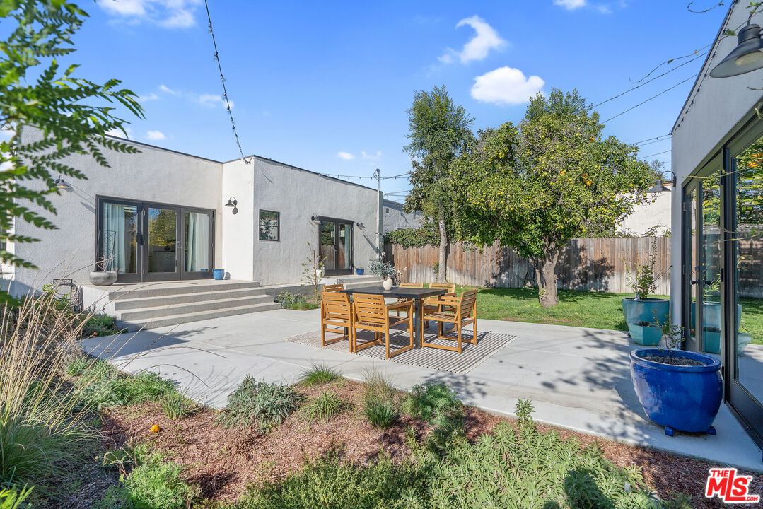 1280 South Sycamore Avenue Los Angeles, CA 90019 - Photo 56 of 74