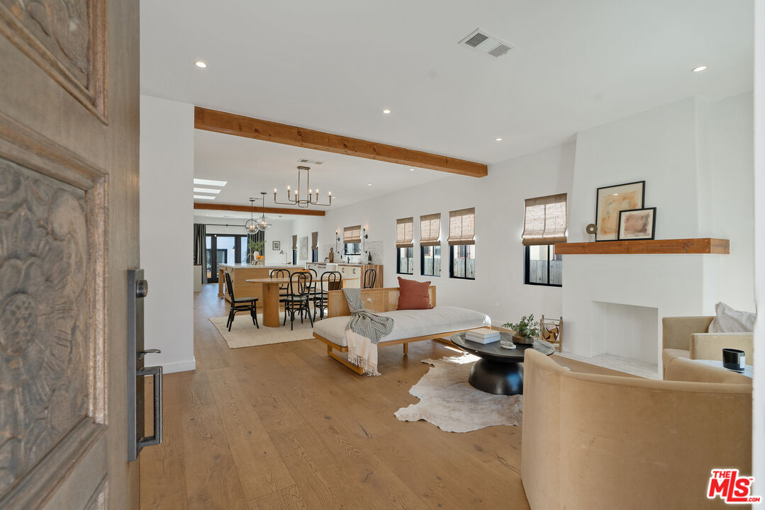 1280 South Sycamore Avenue Los Angeles, CA 90019 - Photo 7 of 74